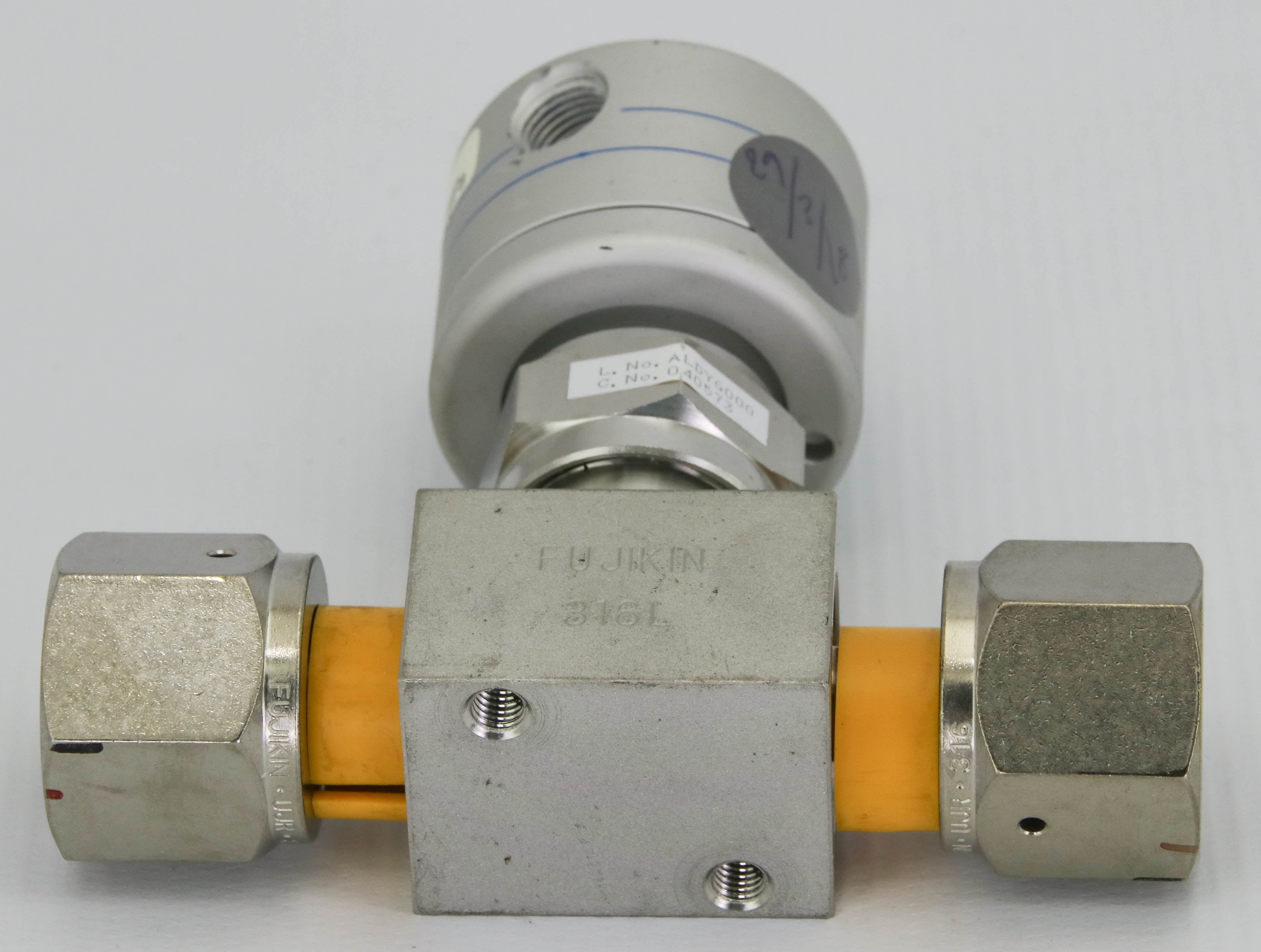 12322 FUJIKIN DIAPHRAGM VALVE, TYPE N.O, O.P. 0.39~0.49MPA 040573